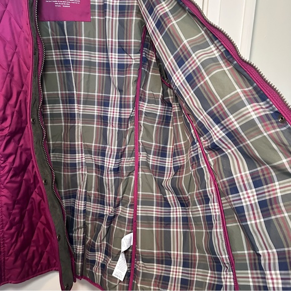 L.L. Bean Red Quilted Barn/Utility Jacket, Plaid Interior, Corduroy Detail, Sz L - Picture 8 of 13